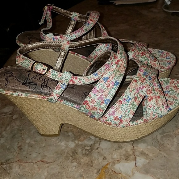 Shoes - Picture 3 of 3